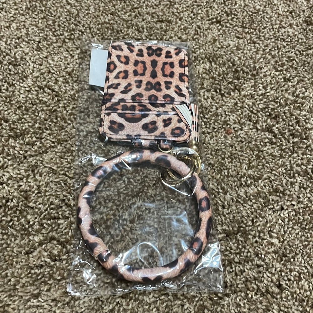 Wallet bracelet
